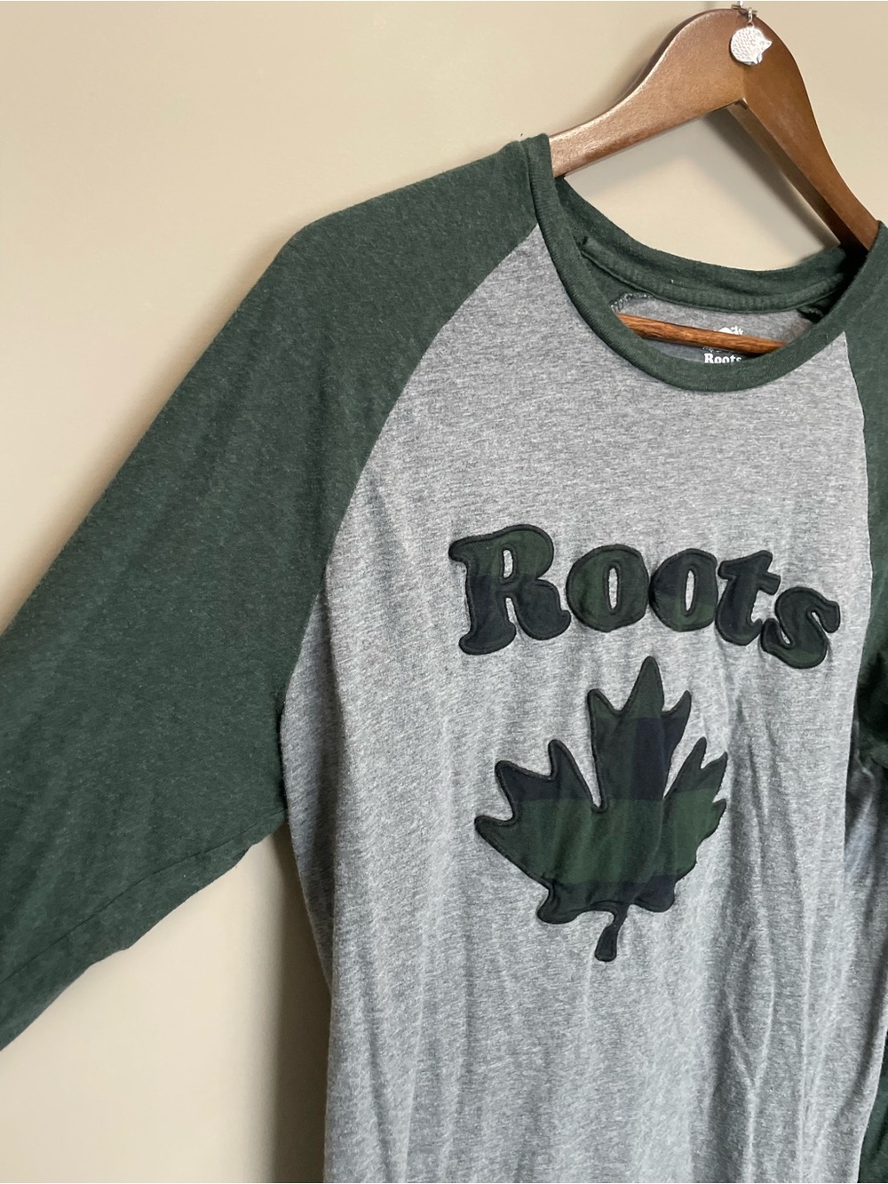 Roots Long Sleeve Raglan Tee Green Gray Plaid Women’s Small - Picture 3 of 9